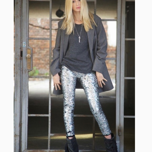 Silver Sequined Leggings - Picture 3 of 8